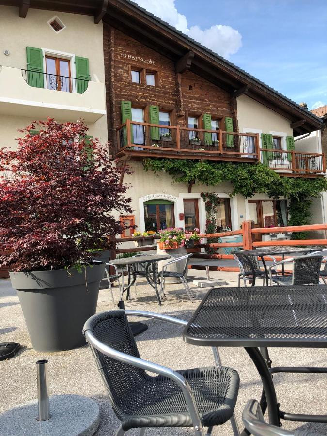 Cafe Cher-Mignon Et Chambres D'Hotes Chermignon-d'en Haut Luaran gambar