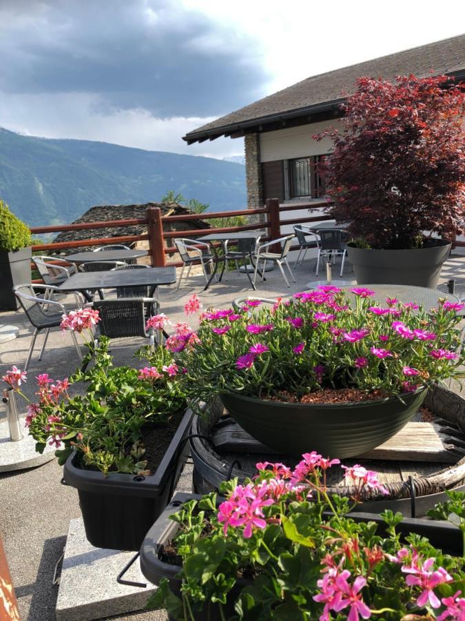 Cafe Cher-Mignon Et Chambres D'Hotes Chermignon-d'en Haut Luaran gambar