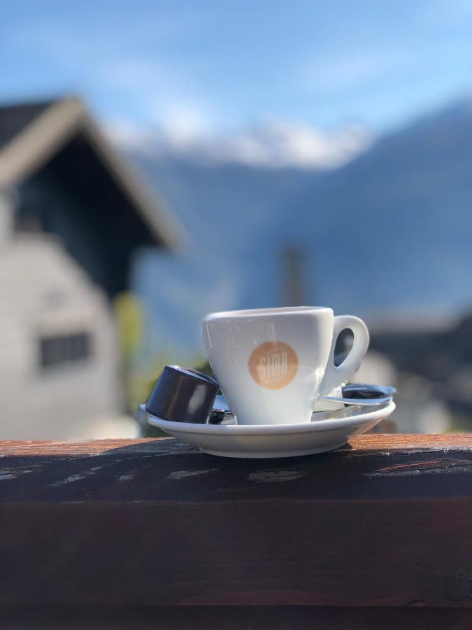 Cafe Cher-Mignon Et Chambres D'Hotes Chermignon-d'en Haut Luaran gambar